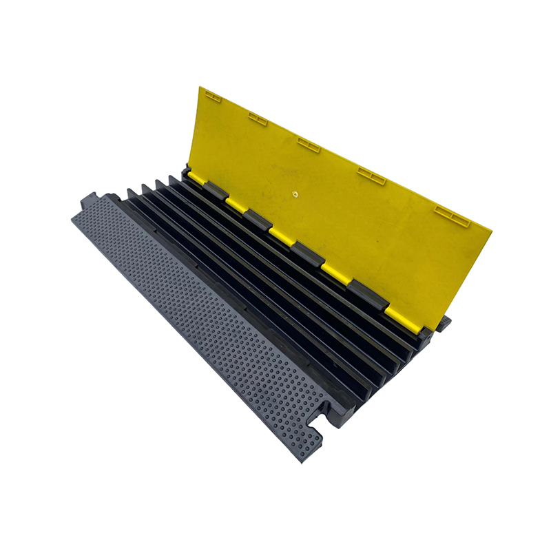 SH018-5S nagy teherbírású moduláris reteszelő gumi és műanyag kábelvédő SH018-5S nagy teherbírású moduláris reteszelő gumi és műanyag kábelvédő