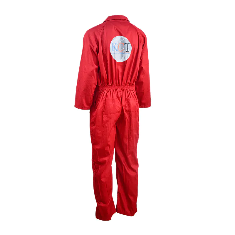 Hogyan lehet az egész évszakos munkaruha maximális biztonságot nyújtani a dolgozók kényelmének feláldozása nélkül?